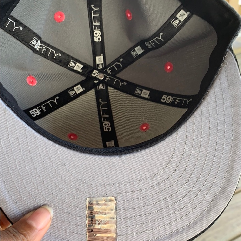 Baseball cap - Picture 2 of 2